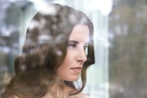 فهم البشرة: العوامل التي تؤثر على البشرة 