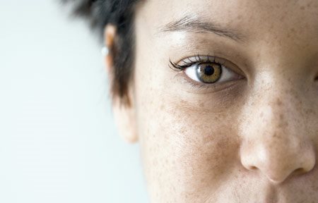 وجه امرأة آسيوية